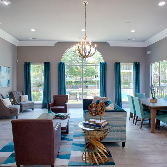 Vine South Clubhouse with Flatscreen TV, 3 big windows and Chandelier in the middle of the room